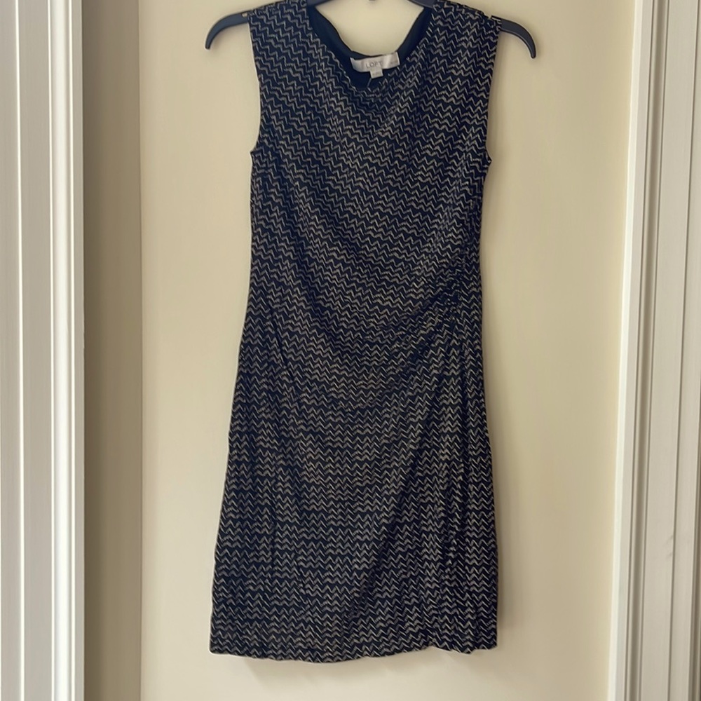 NWT Loft Black and off White stretch material lostky rayon size small petite.